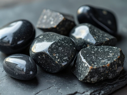 Gabbro — Vertus, Propriétés et Bienfaits en Lithothérapie - Pierre porte-bonheur