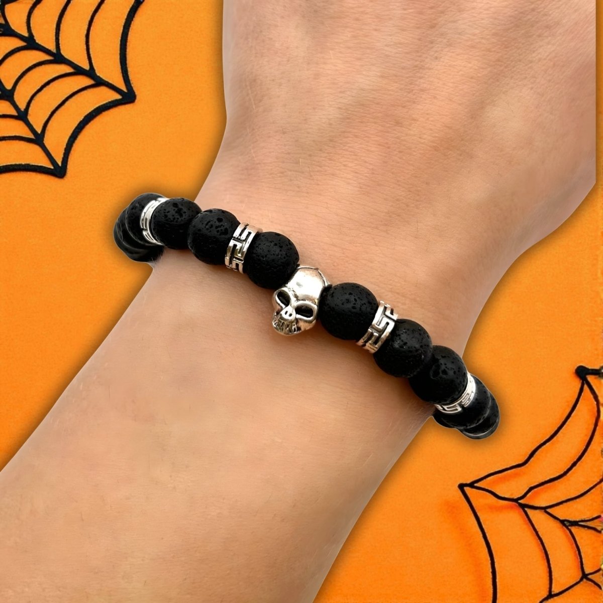 Bracelet Halloween en Pierres de Lave – Tête de Crâne Centrale - Pierre porte - bonheur